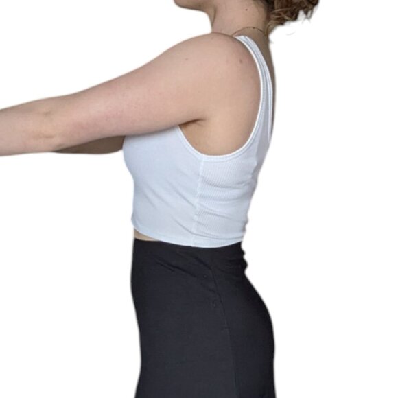 Garage White V-neck Ribbed Cropped Tank Top Women Size Medium - Picture 2 of 10